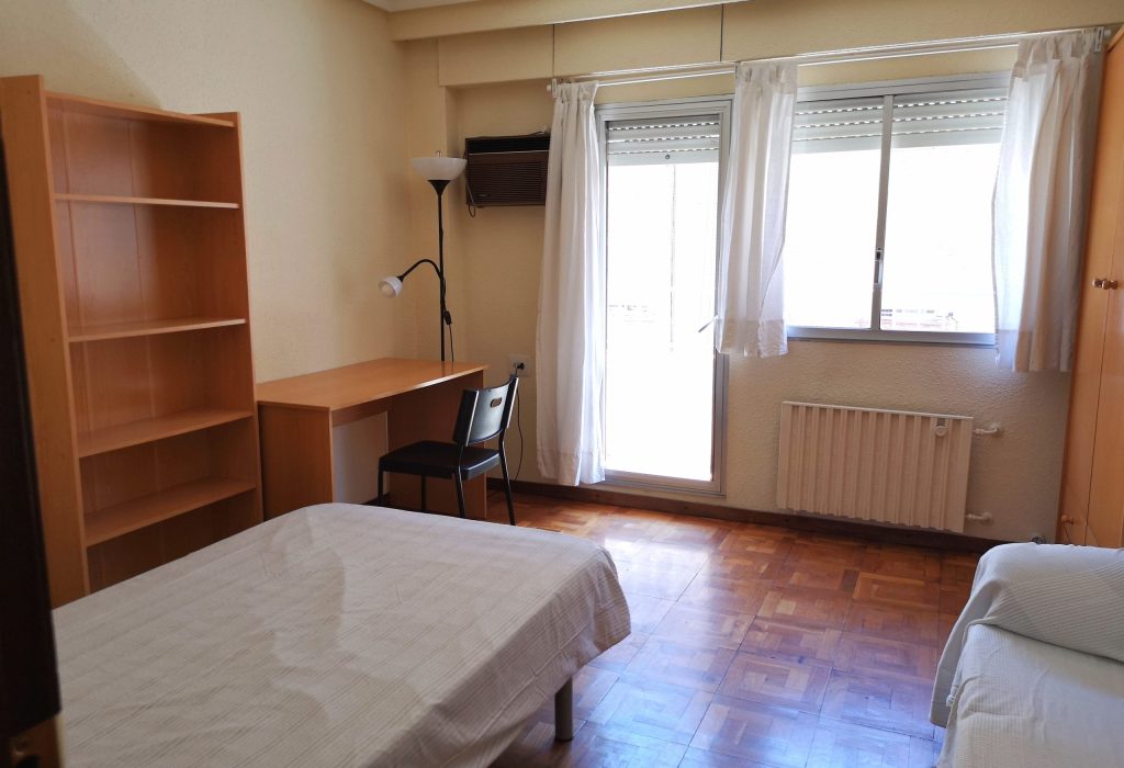 Arzobispo Apaolaza 14